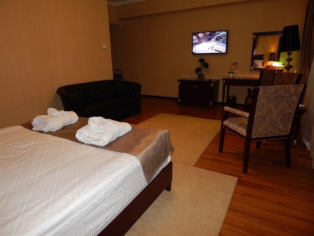 Reikartz Park Astana Ex-Royal Park Hotel & Spa Dış mekan fotoğraf