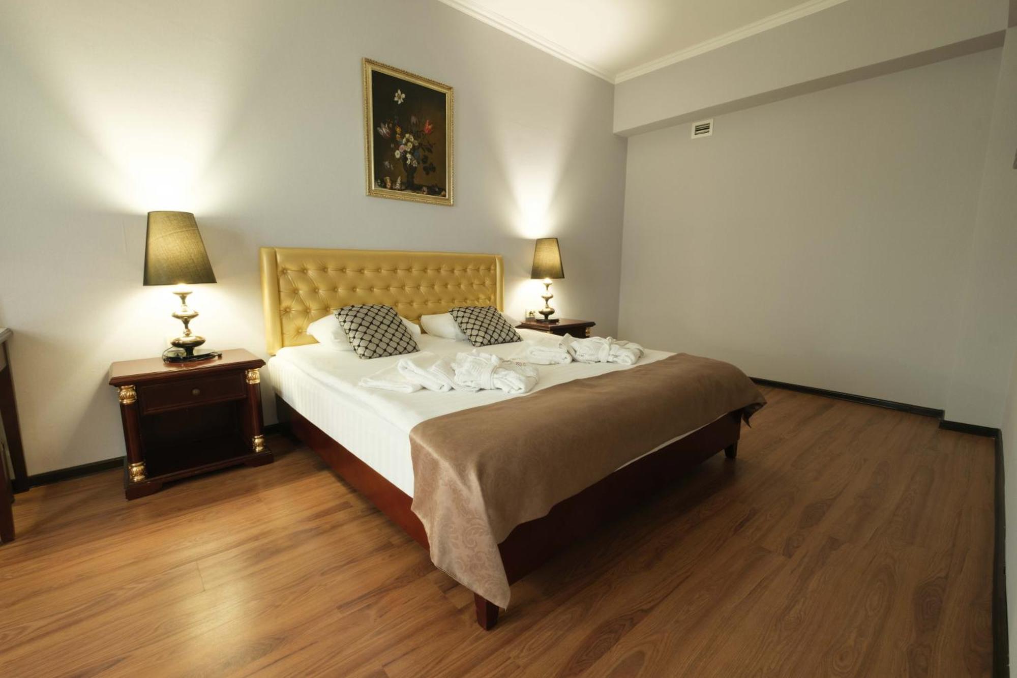 Reikartz Park Astana Ex-Royal Park Hotel & Spa Dış mekan fotoğraf