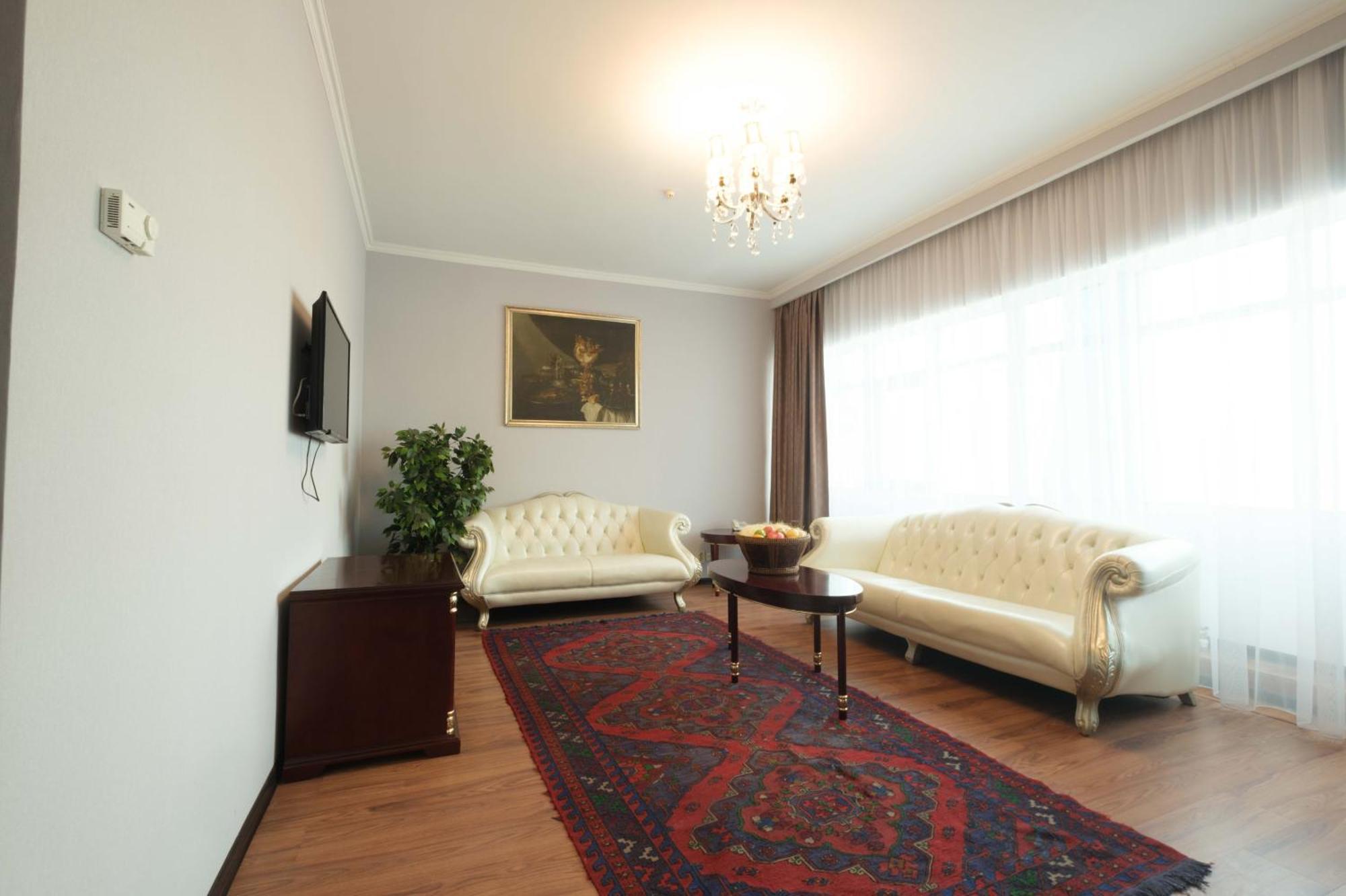 Reikartz Park Astana Ex-Royal Park Hotel & Spa Dış mekan fotoğraf