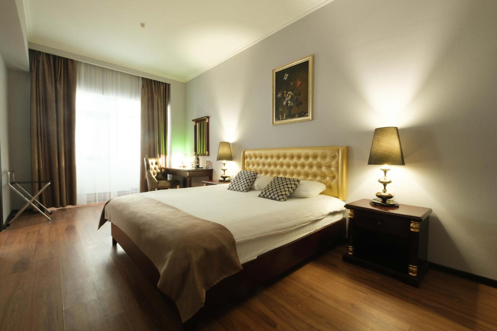 Reikartz Park Astana Ex-Royal Park Hotel & Spa Dış mekan fotoğraf