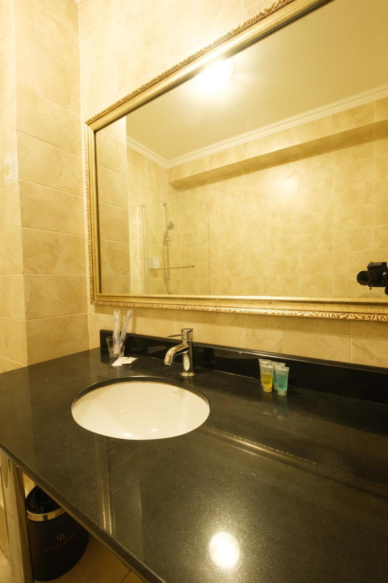 Reikartz Park Astana Ex-Royal Park Hotel & Spa Dış mekan fotoğraf