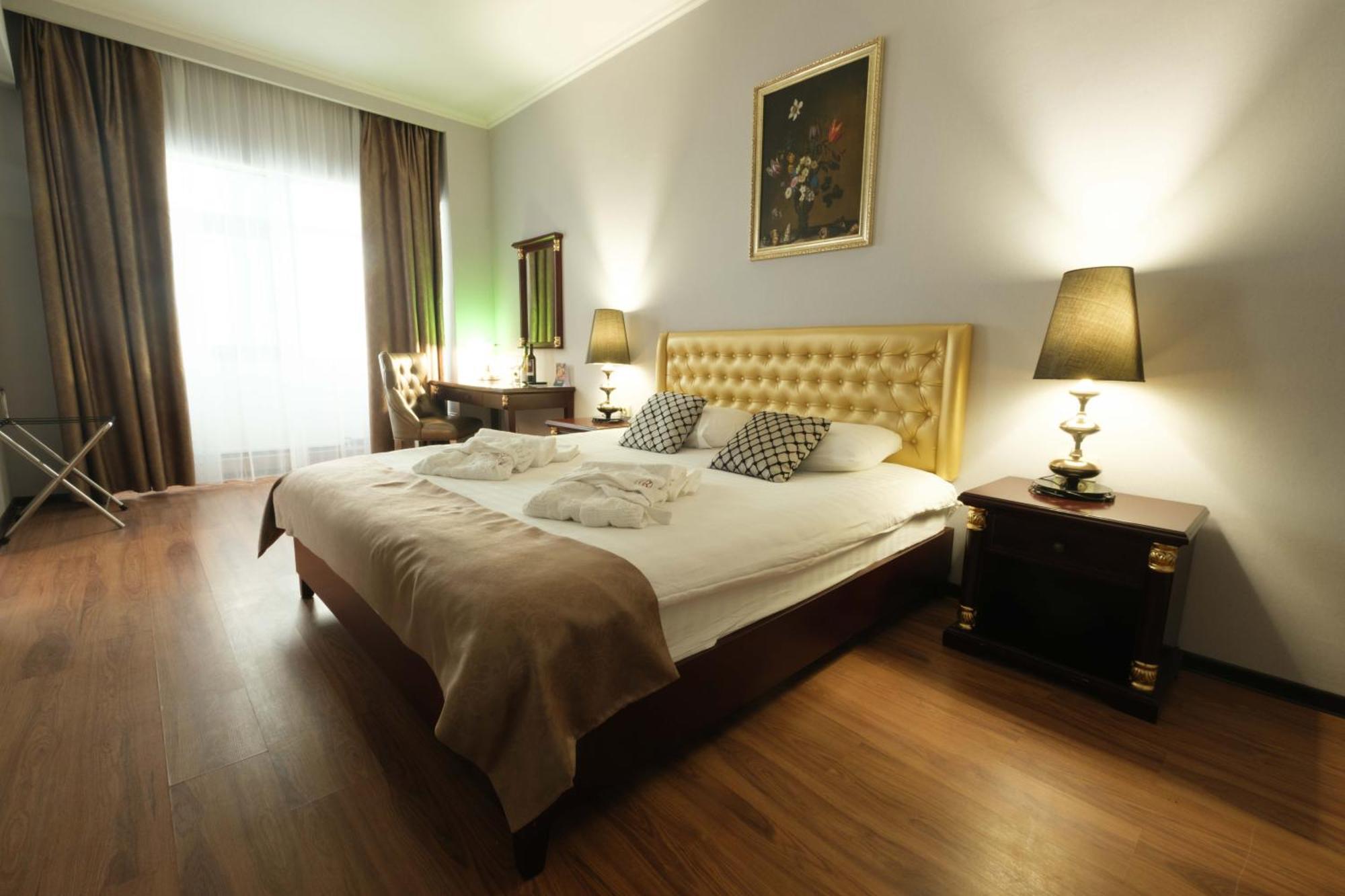 Reikartz Park Astana Ex-Royal Park Hotel & Spa Dış mekan fotoğraf