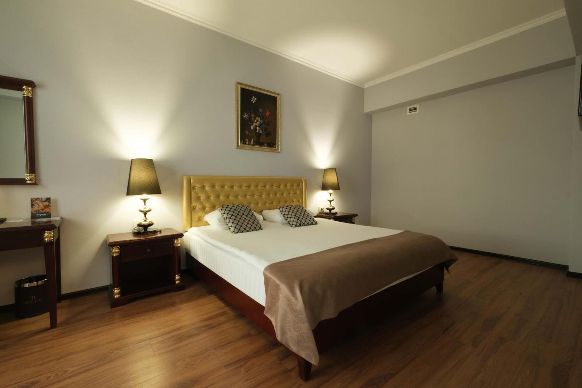Reikartz Park Astana Ex-Royal Park Hotel & Spa Dış mekan fotoğraf