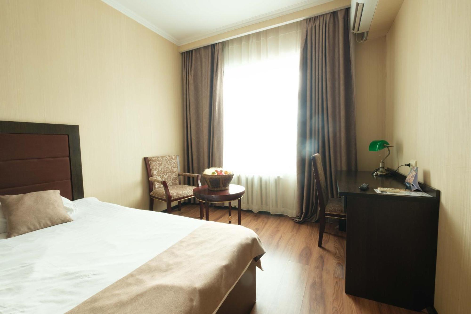 Reikartz Park Astana Ex-Royal Park Hotel & Spa Dış mekan fotoğraf