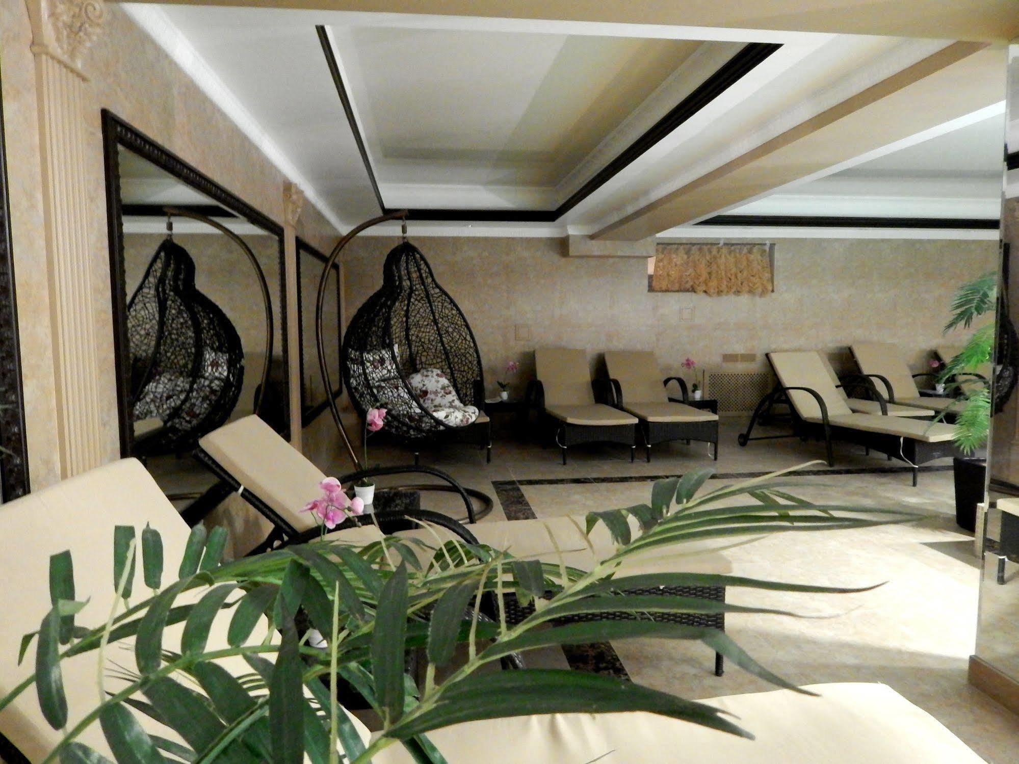 Reikartz Park Astana Ex-Royal Park Hotel & Spa Dış mekan fotoğraf