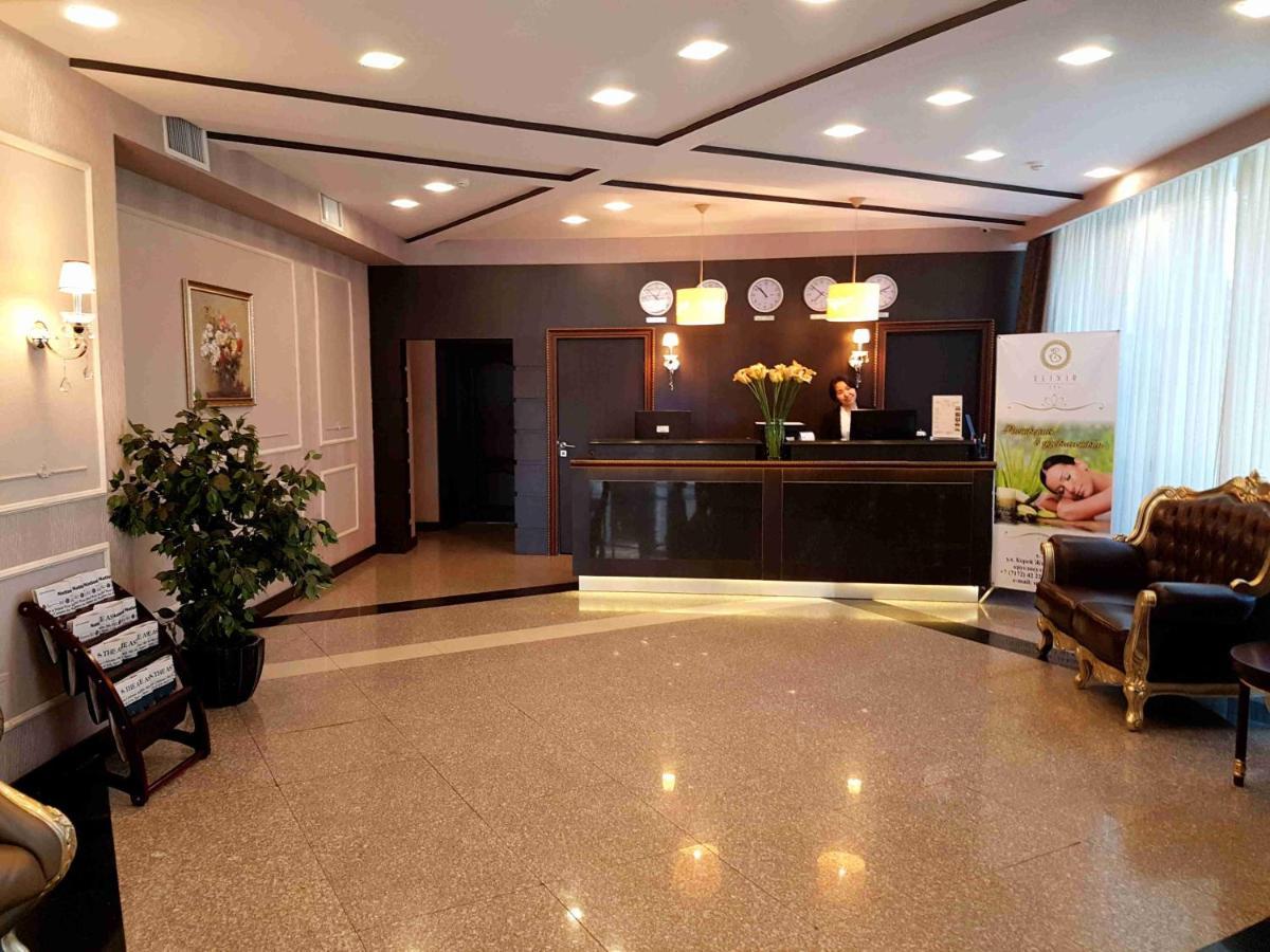 Reikartz Park Astana Ex-Royal Park Hotel & Spa Dış mekan fotoğraf